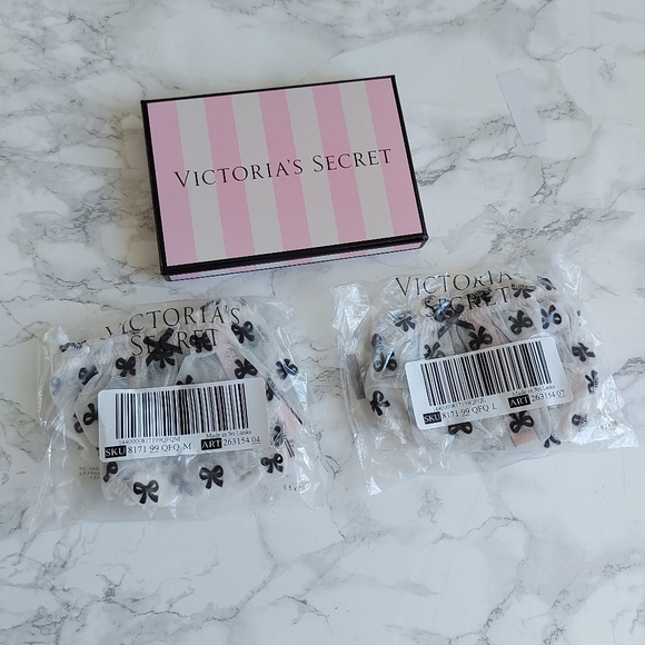 Victoria's Secret DREAM ANGELS Ruffle Mesh Thong Panty - Picture 10 of 10